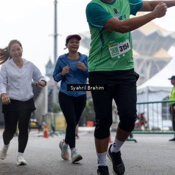 Runner Photo 8566338