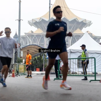 Runner Photo 8566367
