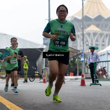 Runner Photo 8566391