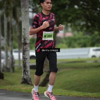 Runner Photo 8566514
