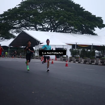 Runner Photo 8566621