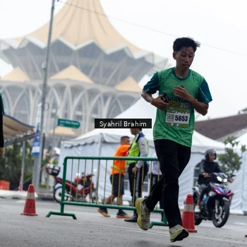 Runner Photo 8566635