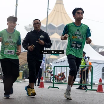 Runner Photo 8566654