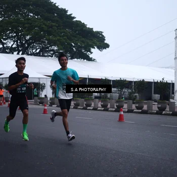 Runner Photo 8566666