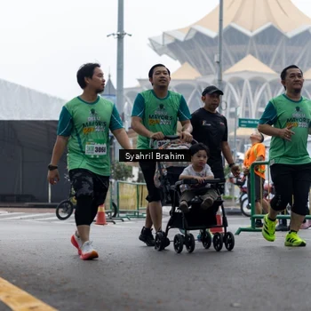 Runner Photo 8566675