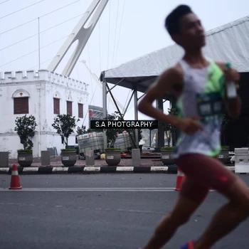 Runner Photo 8566716