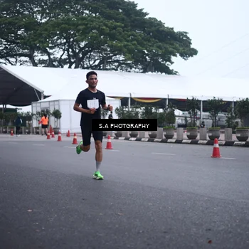Runner Photo 8566771