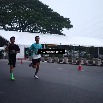 Runner Photo 8566800