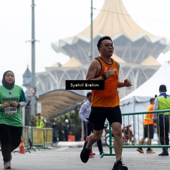 Runner Photo 8566816