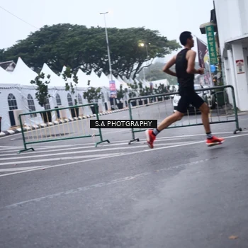 Runner Photo 8566823