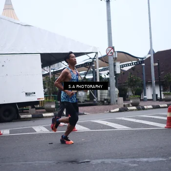 Runner Photo 8566850