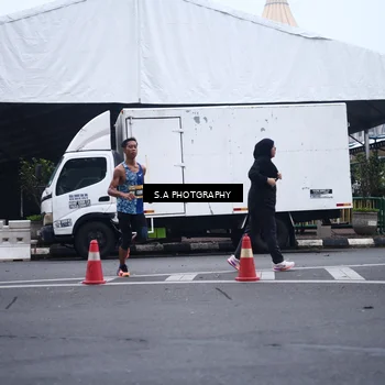 Runner Photo 8566854