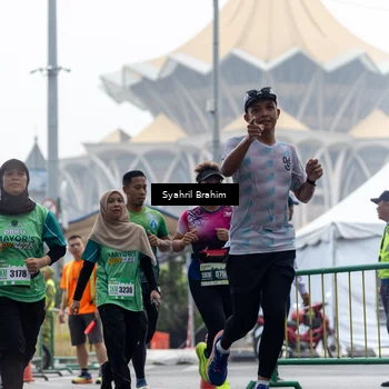Runner Photo 8566891