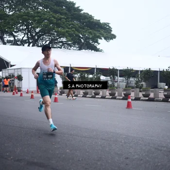 Runner Photo 8566931