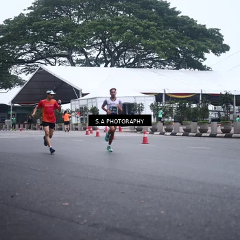 Runner Photo 8567011
