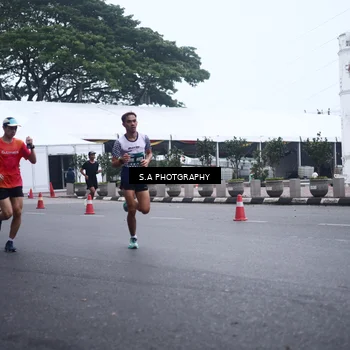 Runner Photo 8567031