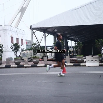 Runner Photo 8567040
