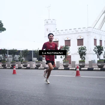 Runner Photo 8567135