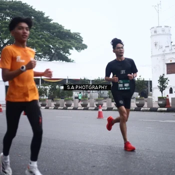 Runner Photo 8567245