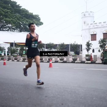 Runner Photo 8567290