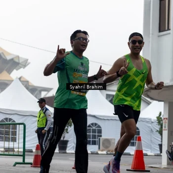 Runner Photo 8567436