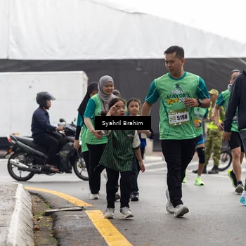 Runner Photo 8567681