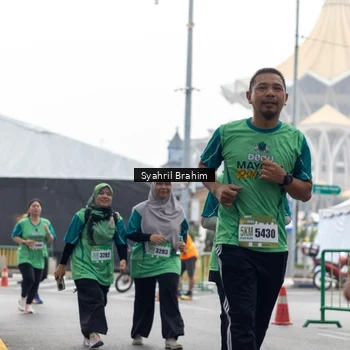 Runner Photo 8568101