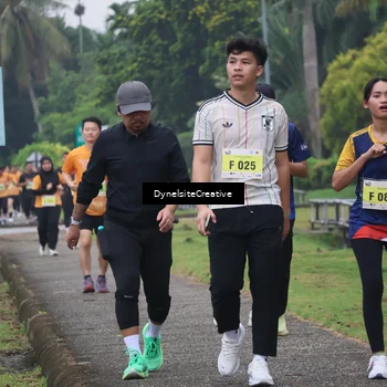 Runner Photo 8568272