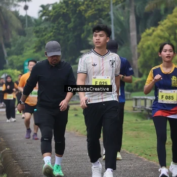 Runner Photo 8568276