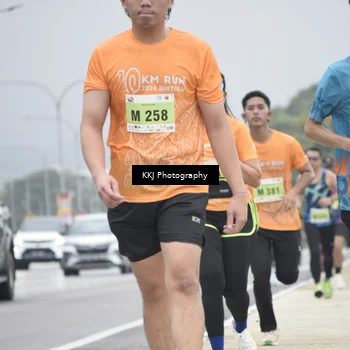Runner Photo 8568421