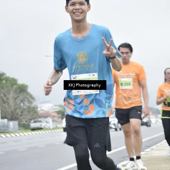 Runner Photo 8568431