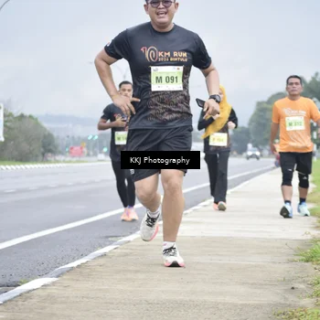 Runner Photo 8569027
