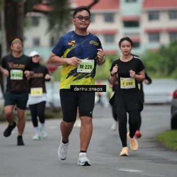 Runner Photo 8569380