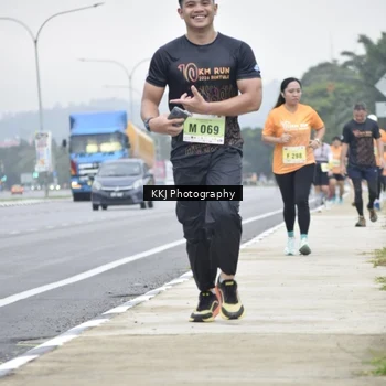 Runner Photo 8569433