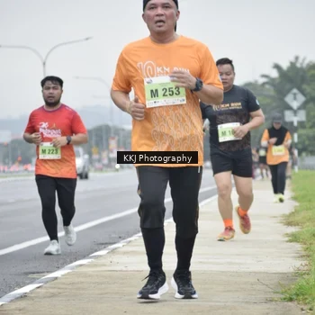 Runner Photo 8569713
