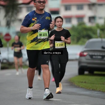 Runner Photo 8569723