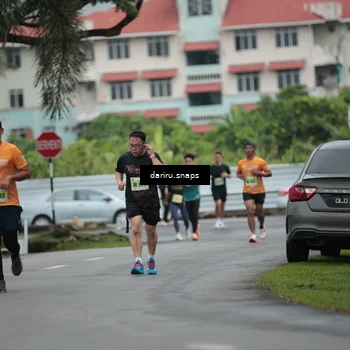 Runner Photo 8570003