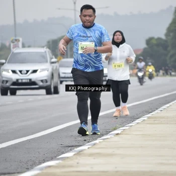 Runner Photo 8570053