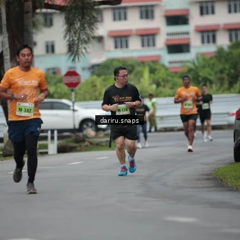 Runner Photo 8570054