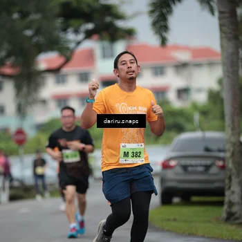 Runner Photo 8570076