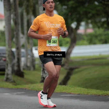 Runner Photo 8570229