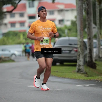 Runner Photo 8570259