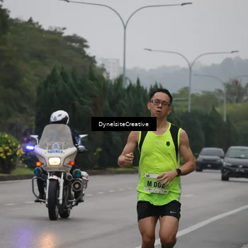 Runner Photo 8570281
