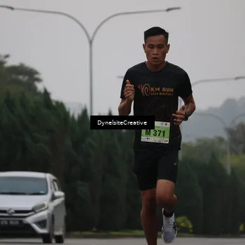 Runner Photo 8570311