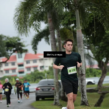 Runner Photo 8570326