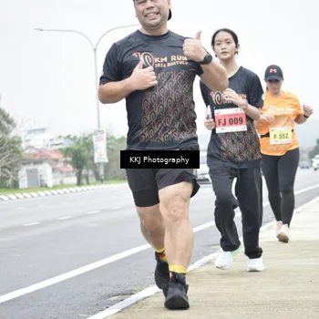 Runner Photo 8570382
