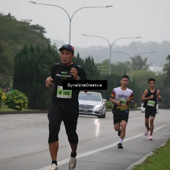 Runner Photo 8570616