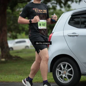 Runner Photo 8570655