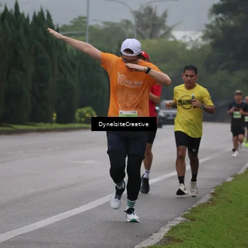 Runner Photo 8571010