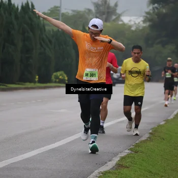 Runner Photo 8571018